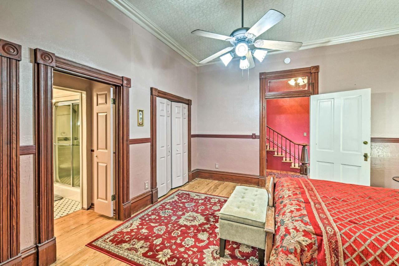 The Lilly House Historic Glen Rose Home With Porch! Экстерьер фото
