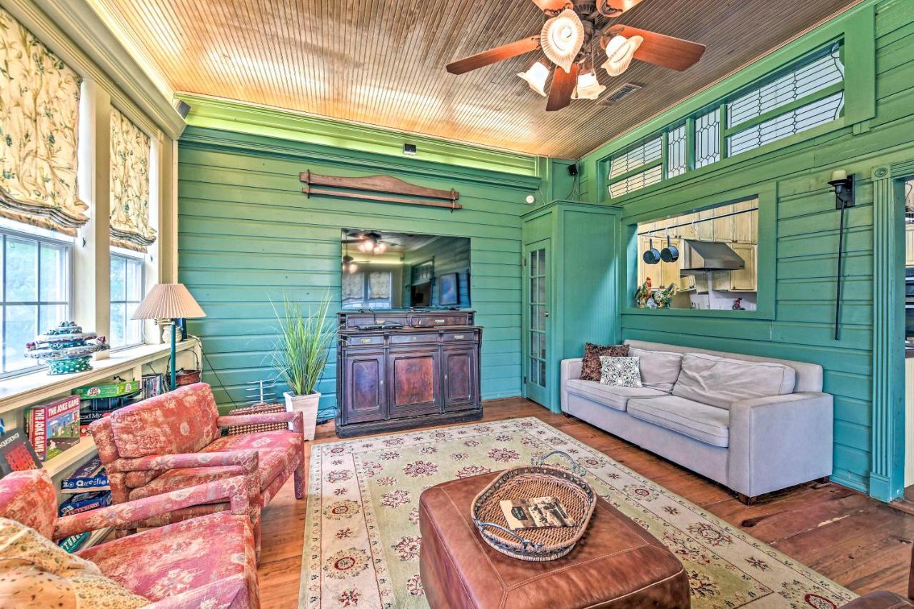 The Lilly House Historic Glen Rose Home With Porch! Экстерьер фото