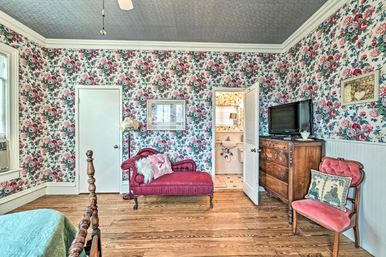 The Lilly House Historic Glen Rose Home With Porch! Экстерьер фото
