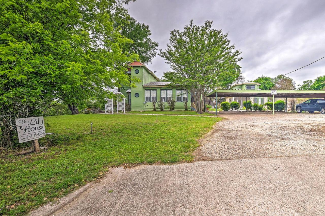 The Lilly House Historic Glen Rose Home With Porch! Экстерьер фото