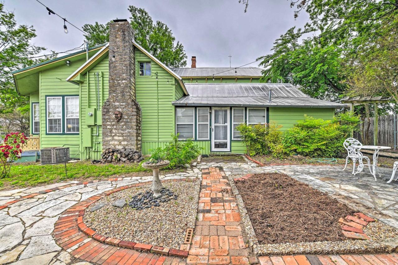 The Lilly House Historic Glen Rose Home With Porch! Экстерьер фото