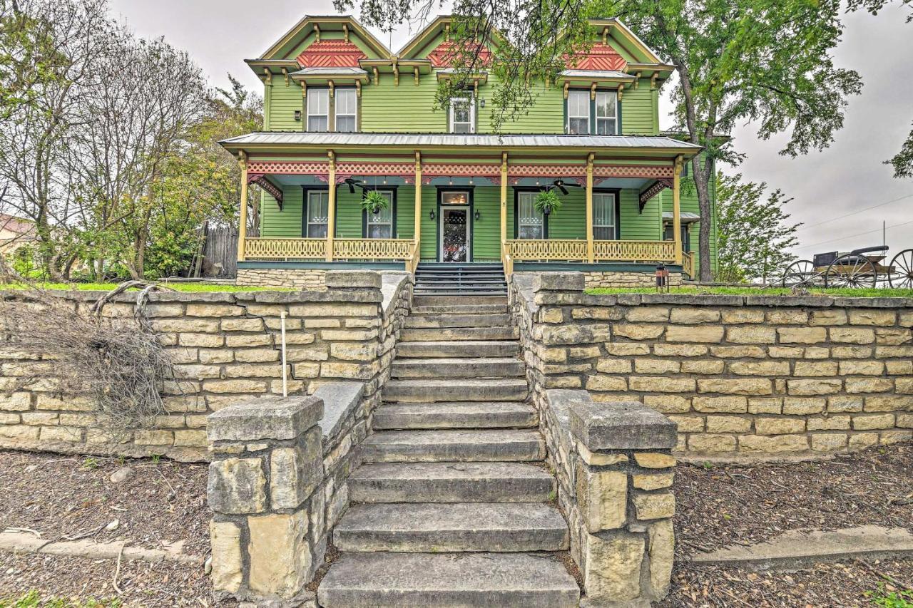 The Lilly House Historic Glen Rose Home With Porch! Экстерьер фото