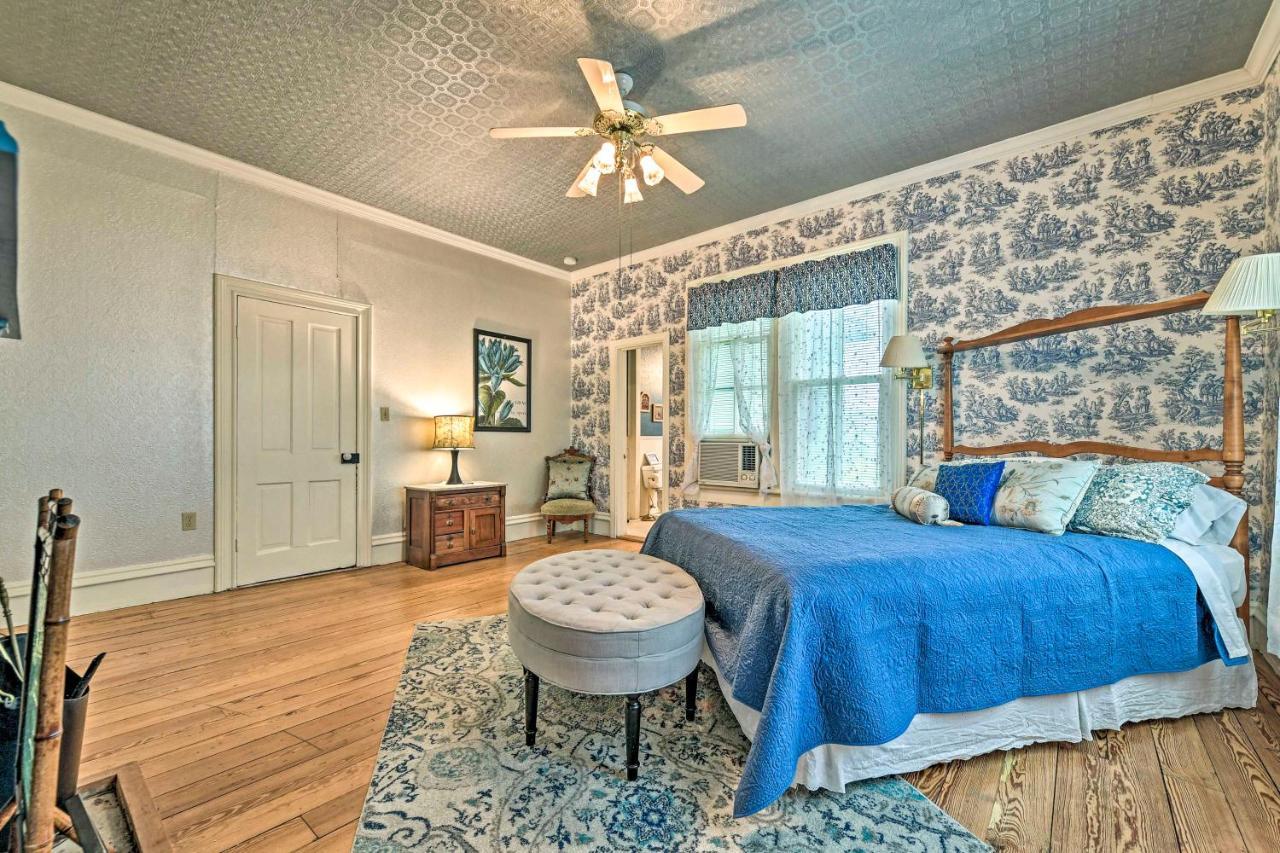 The Lilly House Historic Glen Rose Home With Porch! Экстерьер фото